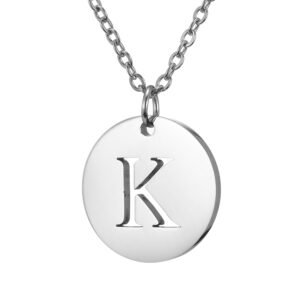 Collar de acero inoxidable con dije "K" plateado