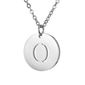 Collar de acero inoxidable con dije "O" plateado