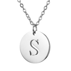 Collar de acero inoxidable con dije "S" plateado