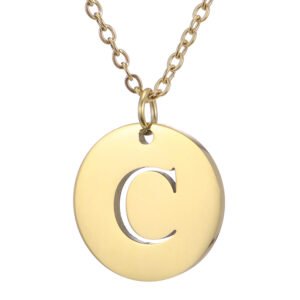 Collar de acero inoxidable con dije "C" dorado