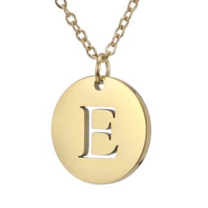 Collar de acero inoxidable con dije "E" dorado