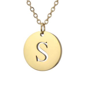 Collar de acero inoxidable con dije "S" dorado